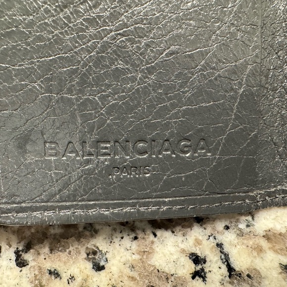 Balenciaga Gray Leather Key Holder with Gold Accents VERY GOOD!!! - Picture 3 of 10